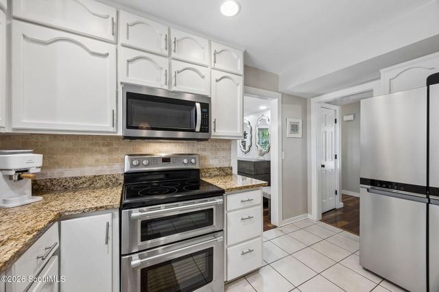26 Anglers Cove Way, Woodbine, GA 31569