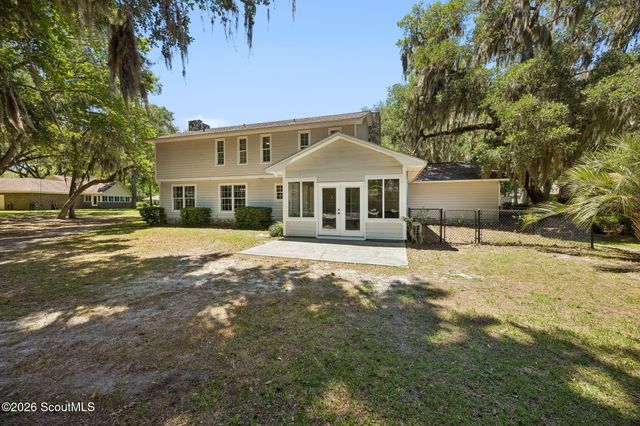 26 Anglers Cove Way, Woodbine, GA 31569