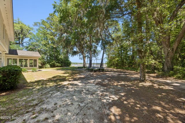 26 Anglers Cove Way, Woodbine, GA 31569