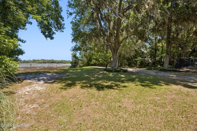 26 Anglers Cove Way, Woodbine, GA 31569