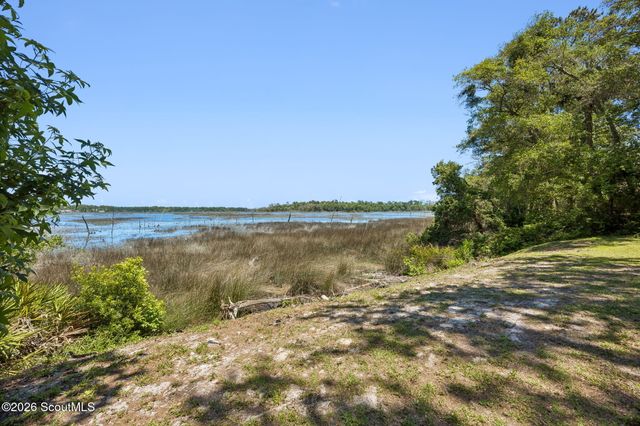 26 Anglers Cove Way, Woodbine, GA 31569