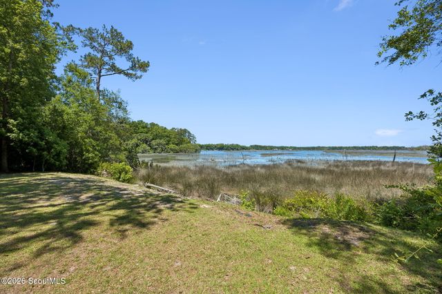 26 Anglers Cove Way, Woodbine, GA 31569