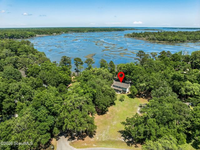 26 Anglers Cove Way, Woodbine, GA 31569