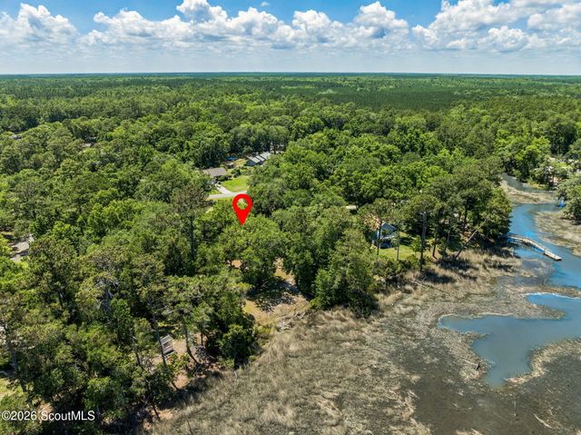 26 Anglers Cove Way, Woodbine, GA 31569