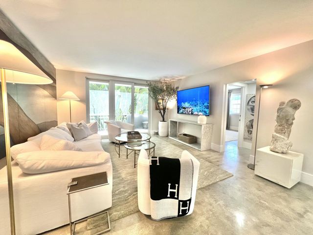 226 Brazilian Avenue 2 C, Palm Beach, FL 33480