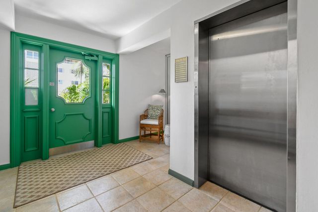 226 Brazilian Avenue 2 C, Palm Beach, FL 33480