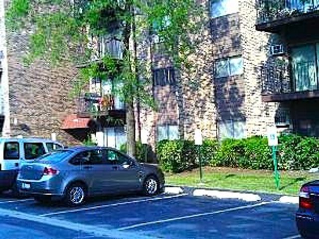 8894 Knight Avenue 213, Des Plaines, IL 60016