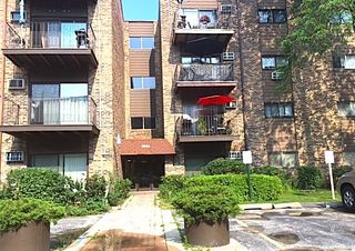 8894 Knight Avenue 213, Des Plaines, IL 60016