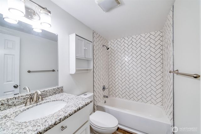 20402 114th Street E, Bonney Lake, WA 98391