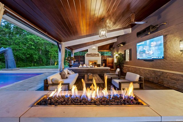 4501 Taylor Street, Fort Wayne, IN 46804