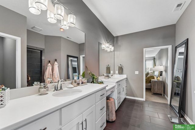 10414 S 106 Street, Papillion, NE 68046
