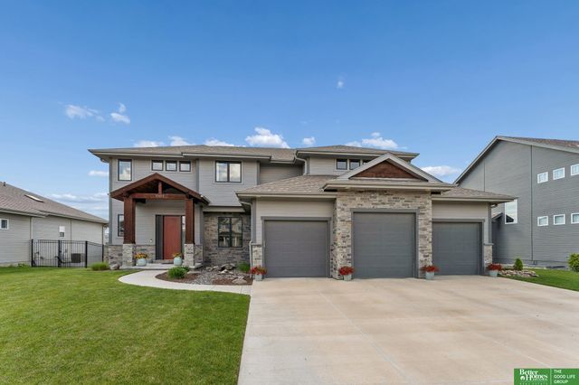 10414 S 106 Street, Papillion, NE 68046