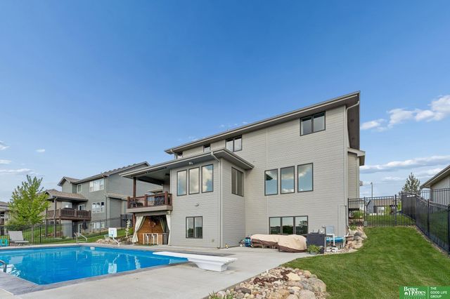 10414 S 106 Street, Papillion, NE 68046