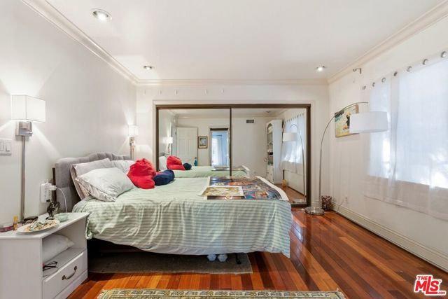 9820 Gloucester Drive, Beverly Hills, CA 90210