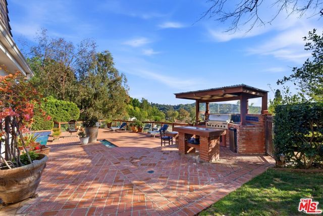 9820 Gloucester Drive, Beverly Hills, CA 90210