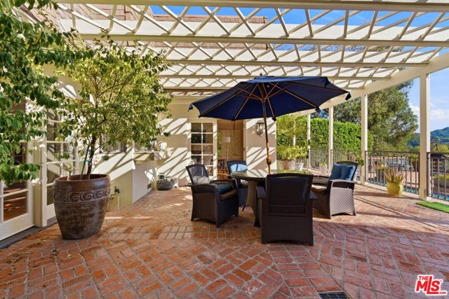 9820 Gloucester Drive, Beverly Hills, CA 90210