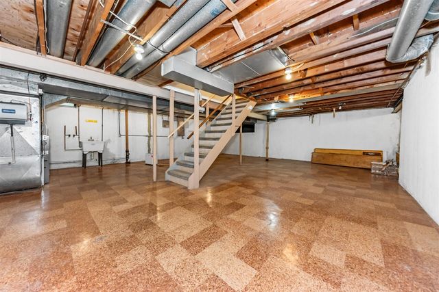 3163 Plymouth Road, Ann Arbor, MI 48105