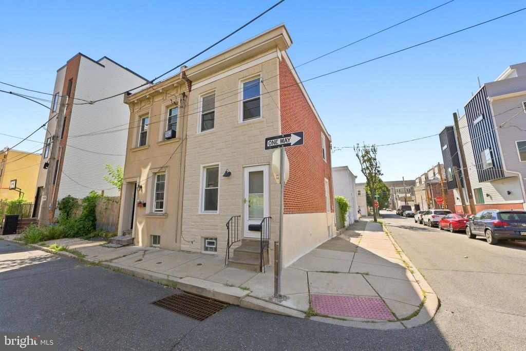 2633 JANNEY ST, PHILADELPHIA, PA 19125 — photo 2