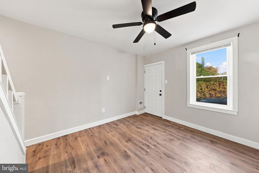 2633 JANNEY ST, PHILADELPHIA, PA 19125 — photo 4