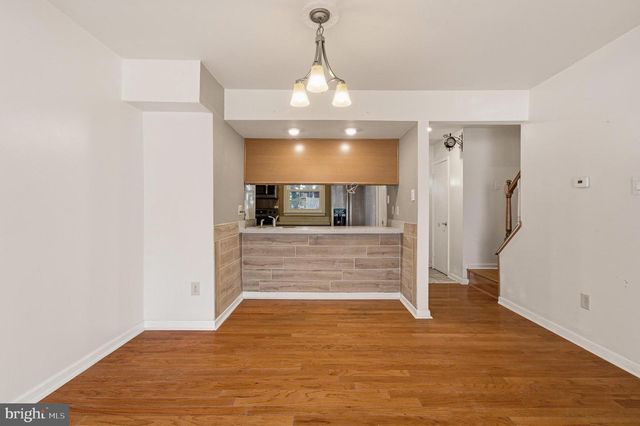 6149 STRASBURG DR, Centreville, VA 20121