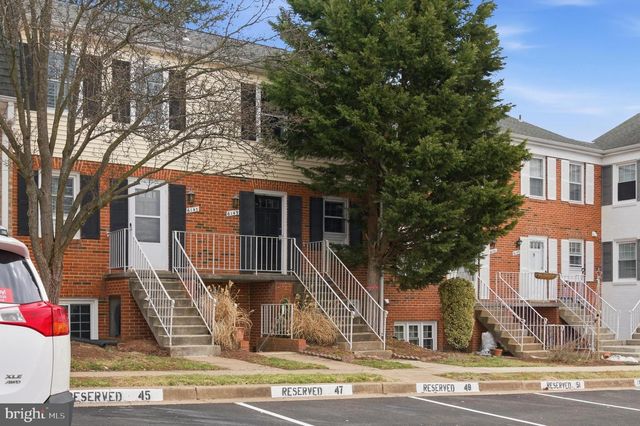 6149 STRASBURG DR, Centreville, VA 20121