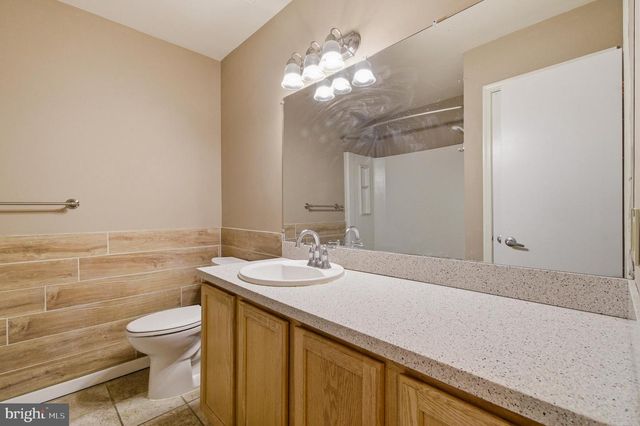 6149 STRASBURG DR, Centreville, VA 20121