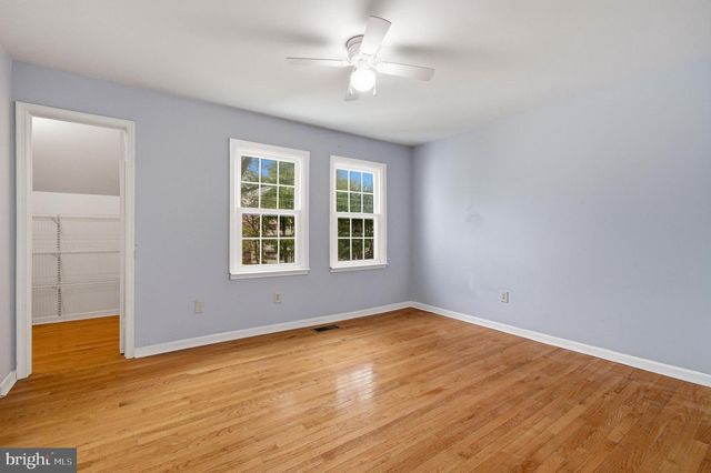 6149 STRASBURG DR, Centreville, VA 20121