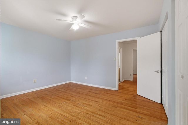 6149 STRASBURG DR, Centreville, VA 20121