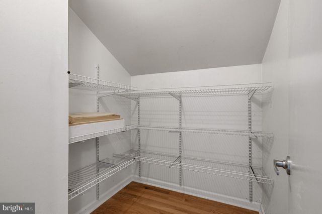 6149 STRASBURG DR, Centreville, VA 20121