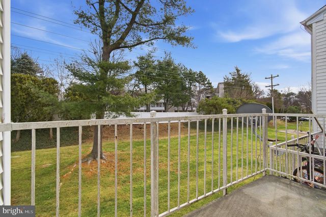 6149 STRASBURG DR, Centreville, VA 20121