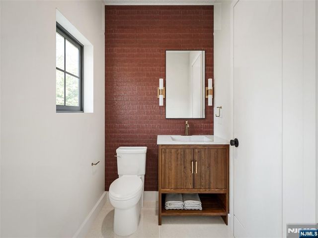 82B Hazelton Street, Ridgefield Park, NJ 07660