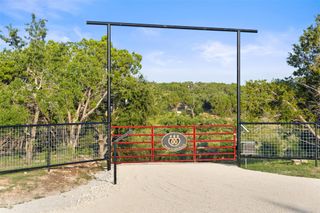 830 Ulrich RD, Johnson City, TX 78636