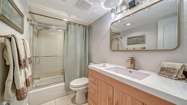 8764 MIDNIGHT PASS ROAD A306, Sarasota, FL 34242