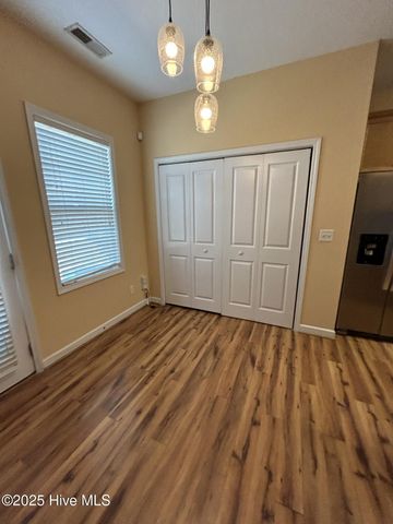 69 Thornbury Drive, Rocky Point, NC 28457