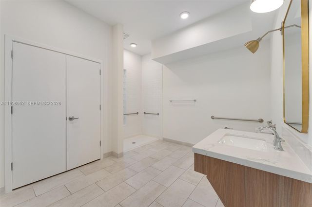 7201 SW 174th St, Palmetto Bay, FL 33157