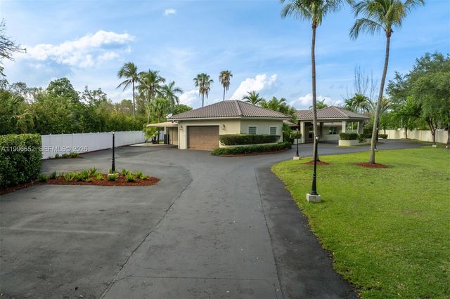 7201 SW 174th St, Palmetto Bay, FL 33157
