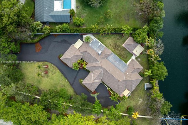 7201 SW 174th St, Palmetto Bay, FL 33157