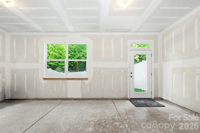 10307 Glenmere Creek Circle, Charlotte, NC 28262