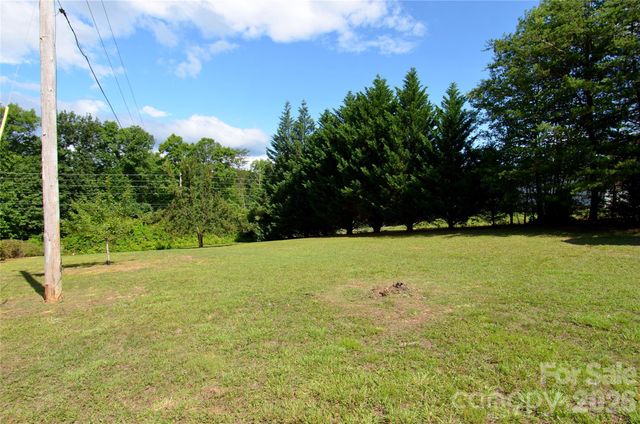 848 Deer Park Road, Nebo, NC 28761