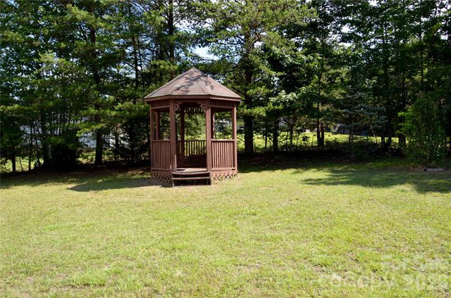 848 Deer Park Road, Nebo, NC 28761