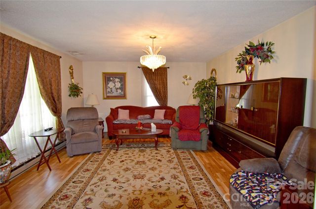 848 Deer Park Road, Nebo, NC 28761