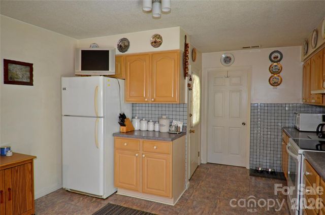848 Deer Park Road, Nebo, NC 28761