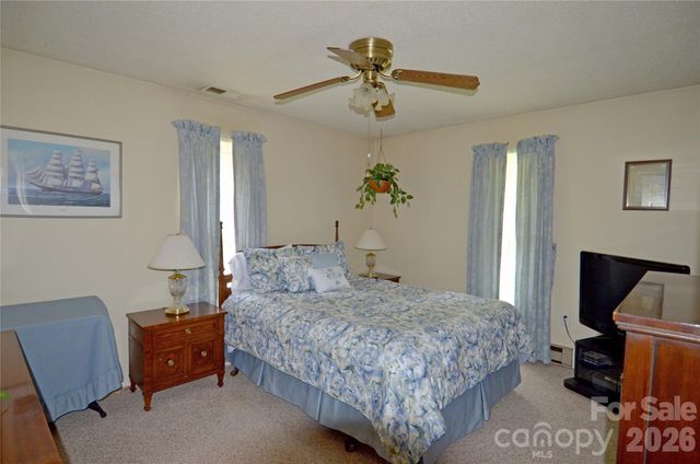 848 Deer Park Road, Nebo, NC 28761