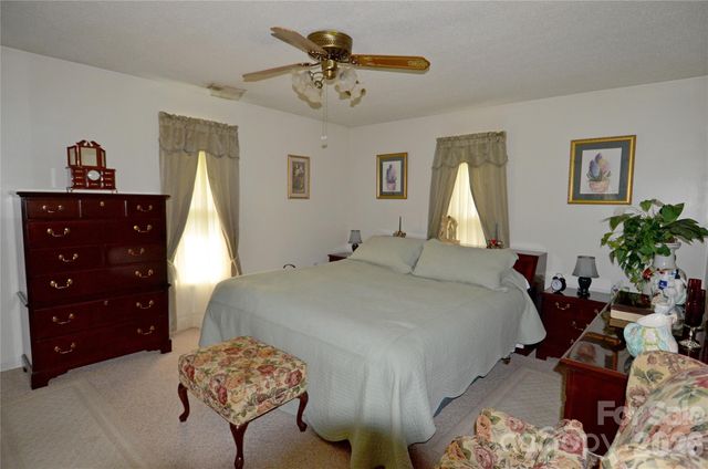 848 Deer Park Road, Nebo, NC 28761