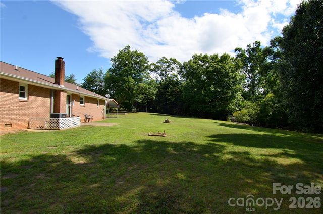 848 Deer Park Road, Nebo, NC 28761