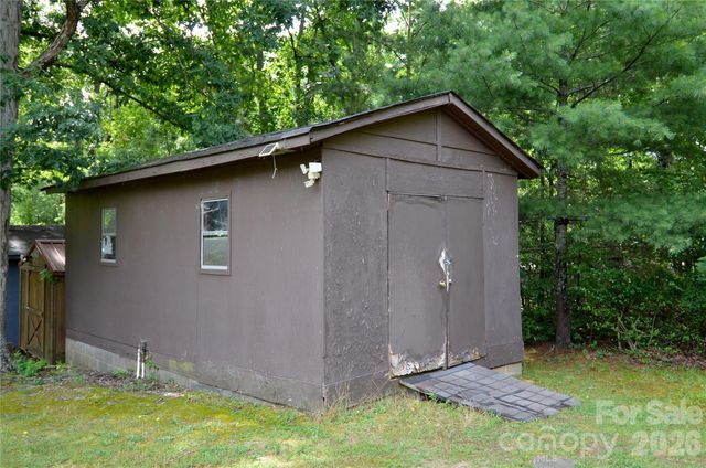 848 Deer Park Road, Nebo, NC 28761
