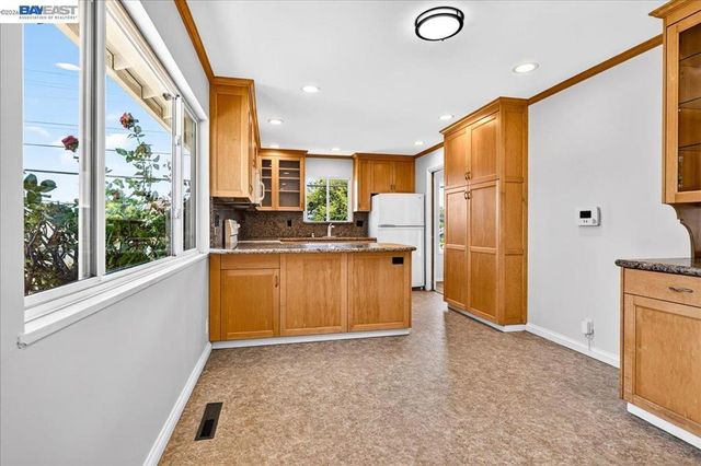 4516 Edwards Ln, Castro Valley, CA 94546