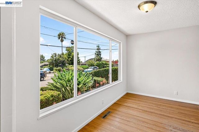 4516 Edwards Ln, Castro Valley, CA 94546