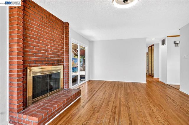 4516 Edwards Ln, Castro Valley, CA 94546