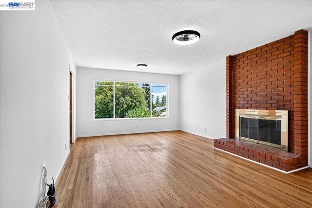 4516 Edwards Ln, Castro Valley, CA 94546